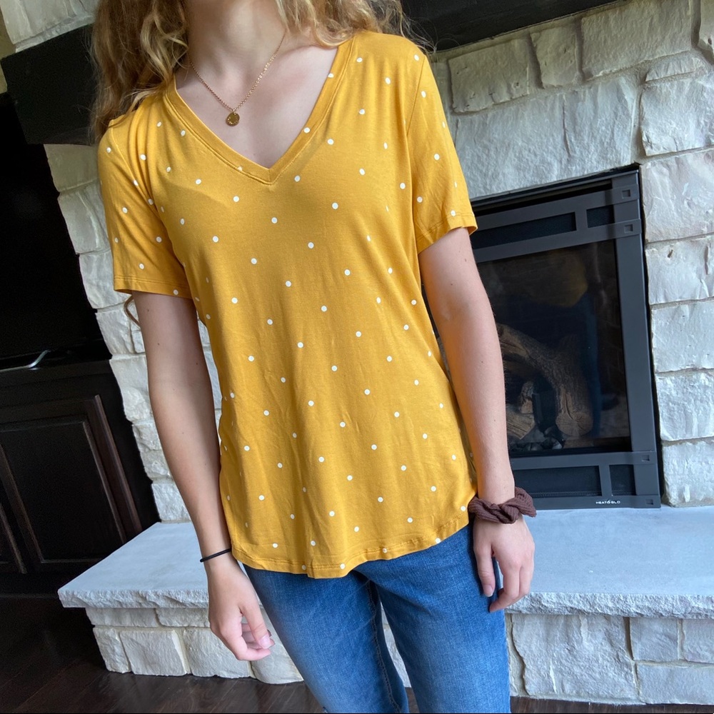yellow polka dot top